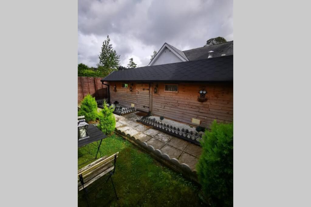 Lazy Lodge Glamping Pod With Hot Tub Port Laoise Dış mekan fotoğraf